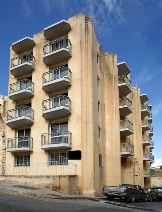 3 Bedrm Apt Seaview Balluta Bay Sliema Exterior photo